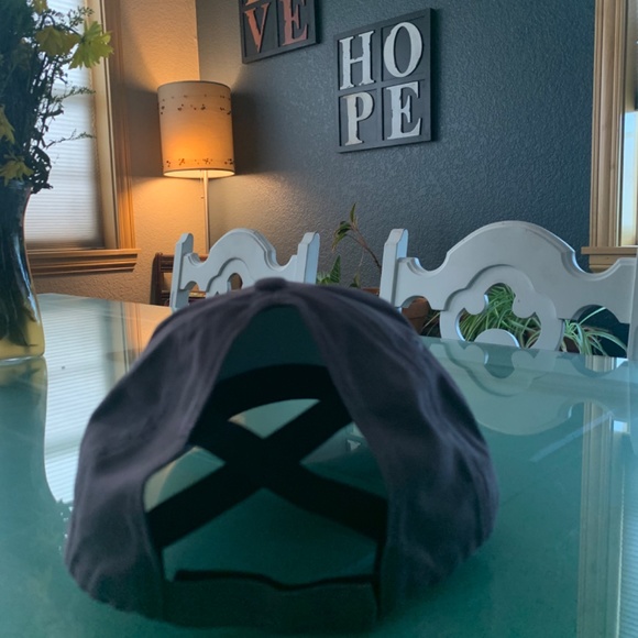 DōTERRA ponytail Hat- new in package- lilac color - Picture 3 of 4